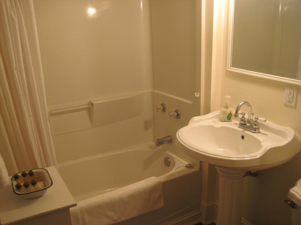 Hotel Backwoods Bed And Bath McGregor Exteriér fotografie