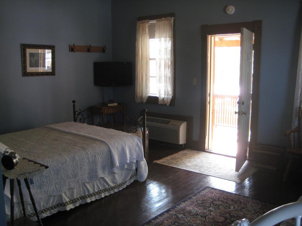Hotel Backwoods Bed And Bath McGregor Exteriér fotografie